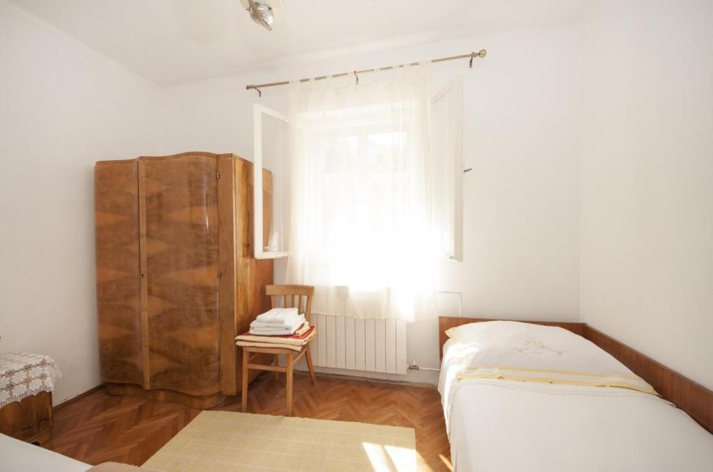 Apartments Gorana Splitska Habitación foto